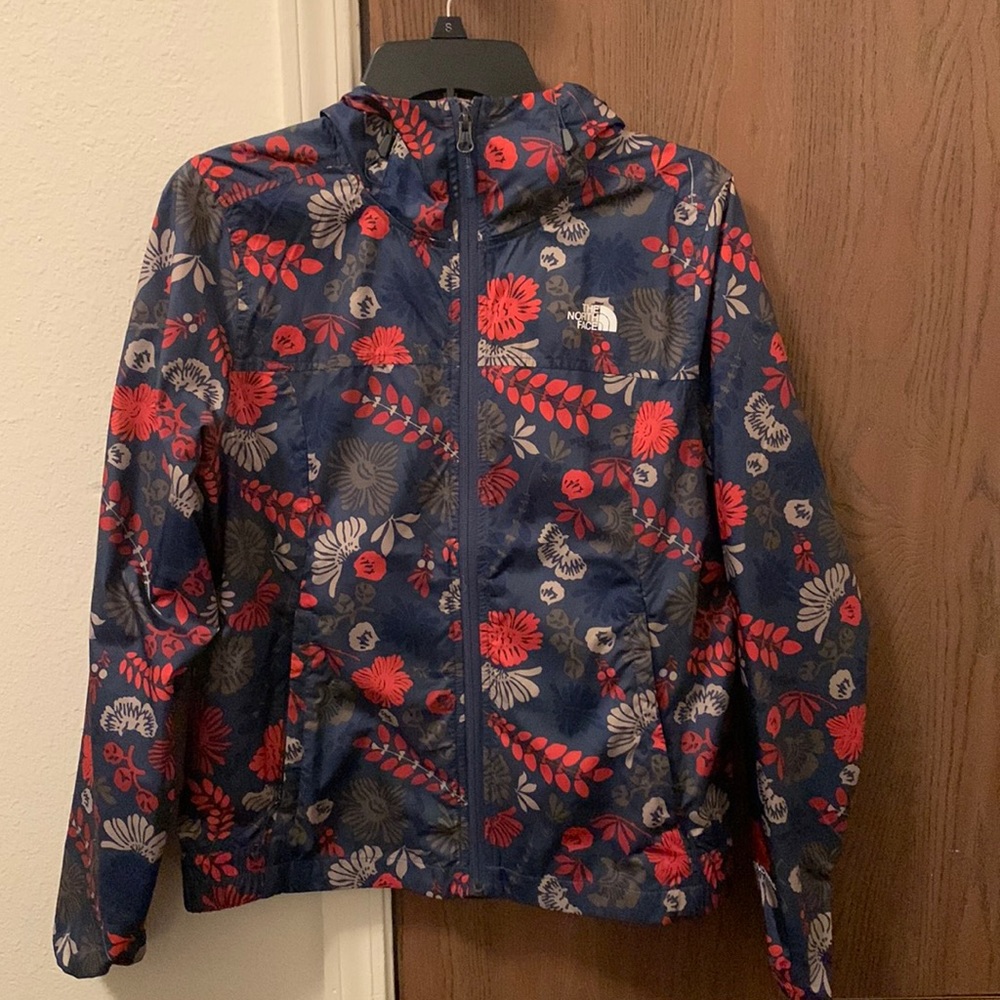 Barely used The North Face Windbreaker